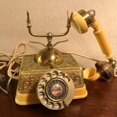 Vintage French Continental Rotary Phone (Radio Shack Model 43-320 ?)