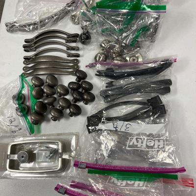 Cabinet door handles