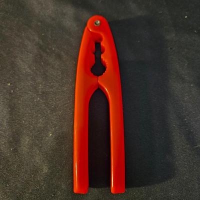 Red Rachel Ray Kitchen Items and More (K-DW)