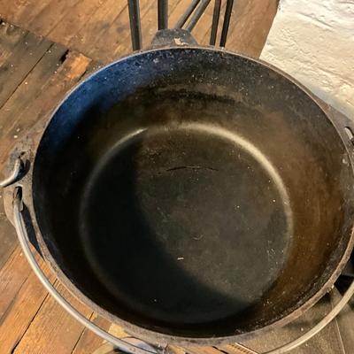 1451 Cast Iron Lot = Covered Roaster , Tea Kettle, Taylor Bull Press , Star Bookends