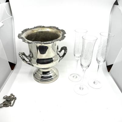 1466 Silverplate Champagne Bucket with 3 Lenox Glass Champagne Flutes, Wall Hanging