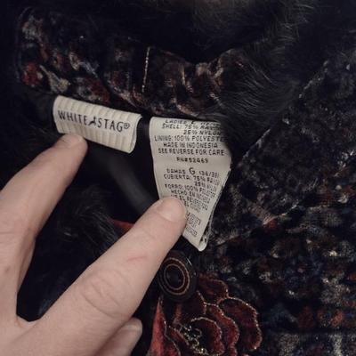 Collection of Ladies Clothing (D)