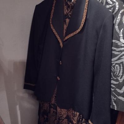 Collection of Ladies Clothing (D)