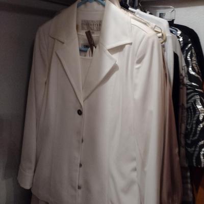 Collection of Ladies Clothing (D)