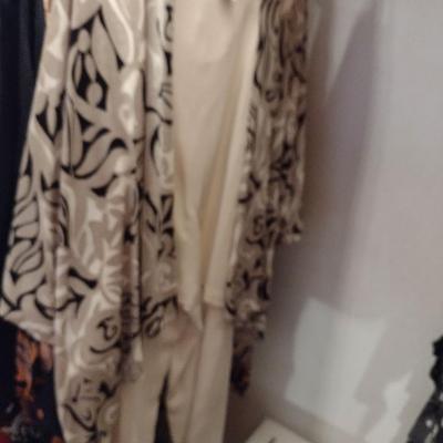 Collection of Ladies Clothing (D)