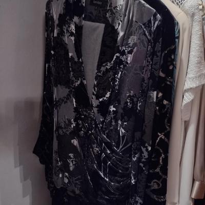 Collection of Ladies Clothing (D)