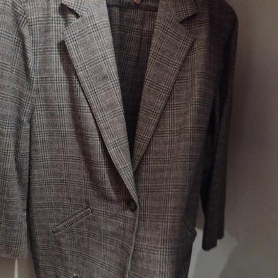 Collection of Ladies Clothing (D)