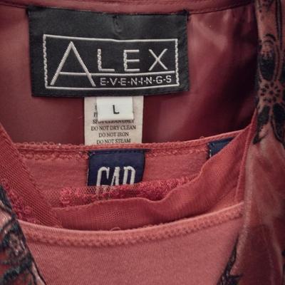 Collection of Ladies Clothing (D)