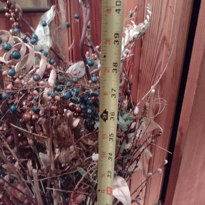 Ceramic Floor Vase with Natural Dried Flower Arrangement