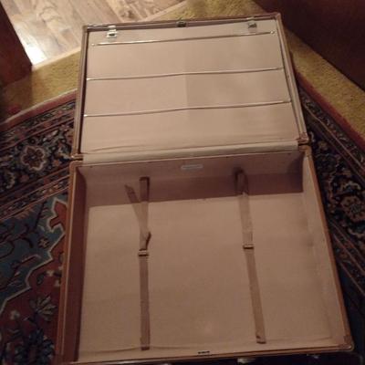 Pair of Vintage Samsonite Streamlite Faux Leather Hard Shell Suitcases