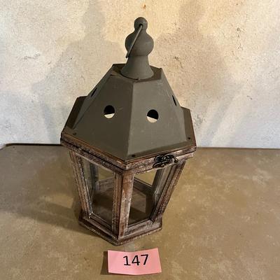 Carriage lantern