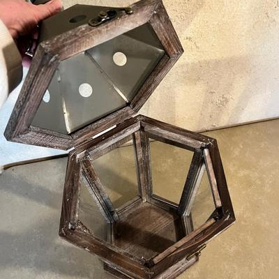 Carriage lantern