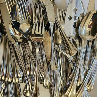 1 set Pfaltzgraff flatware stainless plus misc Stainless spoons, forks and knives