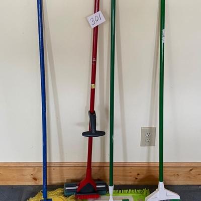 Floor Cleaning Lot