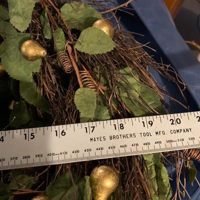 Setof 3 twisted wood and leaf wreaths