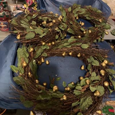 Setof 3 twisted wood and leaf wreaths