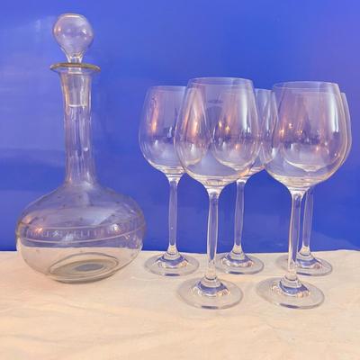 5 IC Inn Crystal Wine Glasses + Etched Antique Decanter