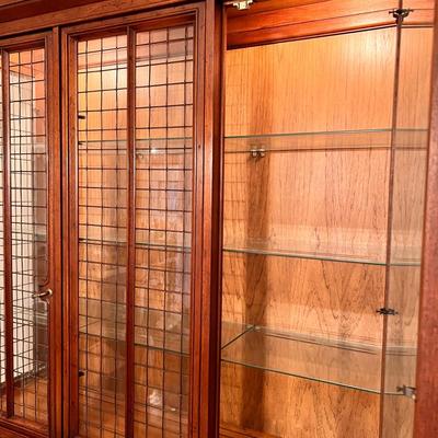 Vintage Drexel Lighted Hutch