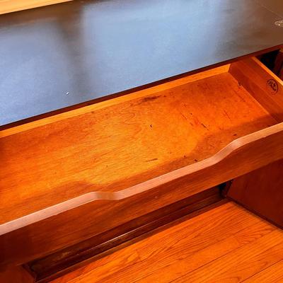 Vintage Drexel Rolling Dry Bar