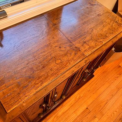 Vintage Drexel Rolling Dry Bar