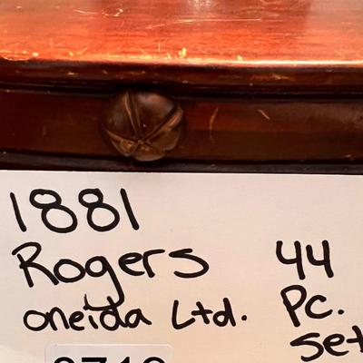 1881 Rogers Oneida Ltd. 44 Piece Flatware Lot