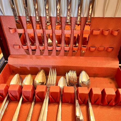 1881 Rogers Oneida Ltd. 44 Piece Flatware Lot