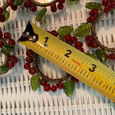 Glass bead napkin rings red and green lot #2
