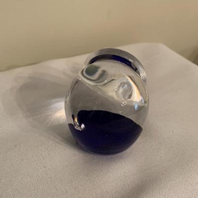 Glass elephant