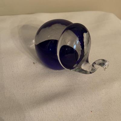 Glass elephant