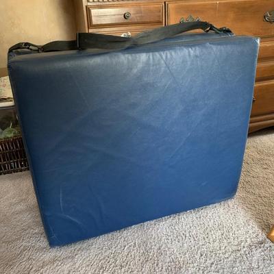 Folding padded tumbling/exercise mat