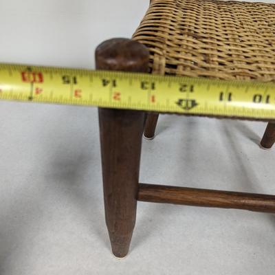 Child's Shaker Style Sitting Chair