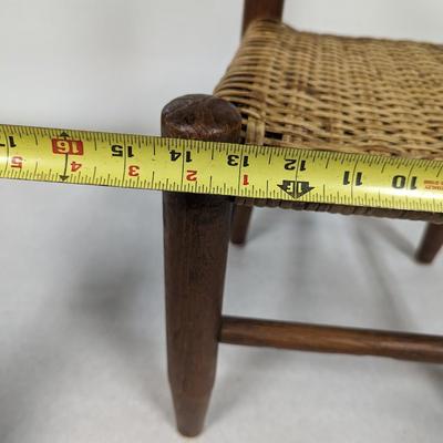 Child's Shaker Style Sitting Chair