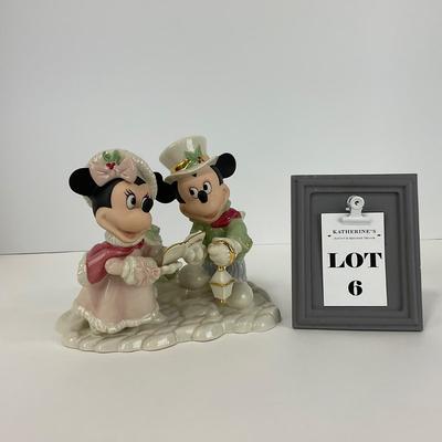 -6- LENOX | Disney Mickey & Minnieâ€™s Holiday Carols Christmas Figure