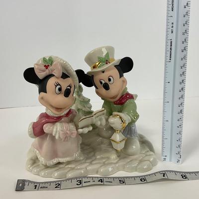 -6- LENOX | Disney Mickey & Minnieâ€™s Holiday Carols Christmas Figure