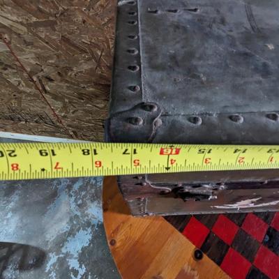 Wheary Corporated Small Trunk