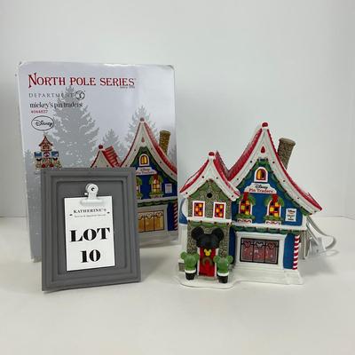 -10- DEPT56 | North Pole Village Mickeyâ€™s Pin Traders | Lighted House