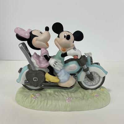 -23- FIGURE | Precious Moments Mickey Mouse & Minnie Mouse | Two Hearts One Road
