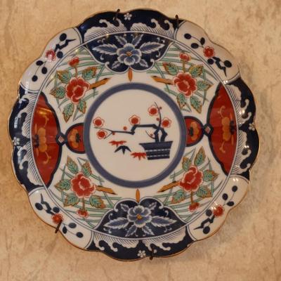 Four Hand Decorated Imari Reproduction Plates (4)