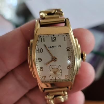 Watch Lot Ben Elgin 14k Gold Filled, Benrus and Ladies Vintage