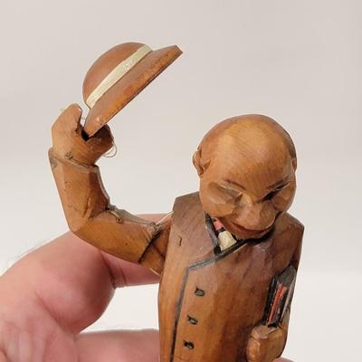 5 Pc hand carved moveable cork stoppers