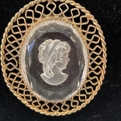 Vintage Whiting Davis cameo necklace