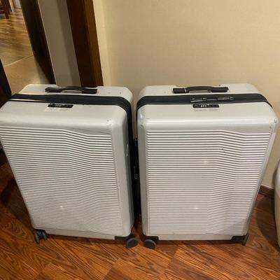 2 - 26" suitcases - spinner wheels