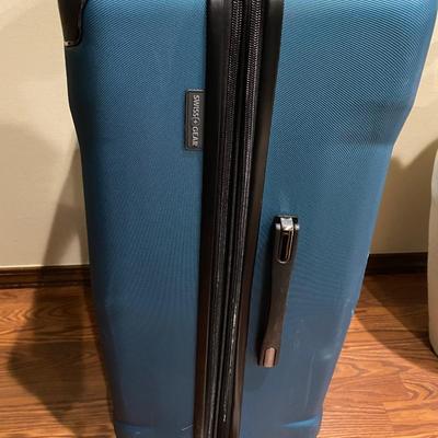 Swiss gear suit case - 26†Expandible spinner wheels