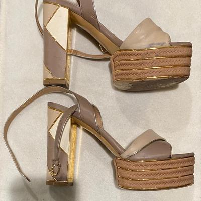 Ferragamo platform Sandals - size 6B