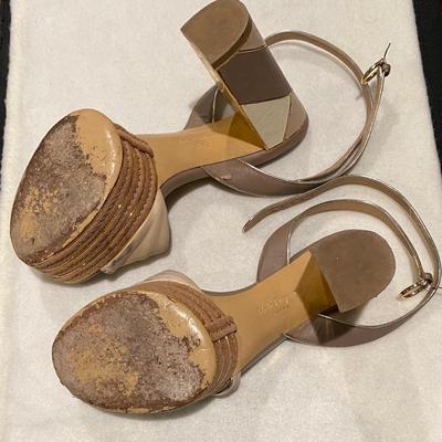 Ferragamo platform Sandals - size 6B