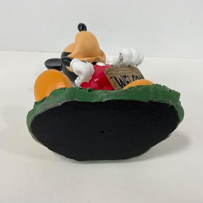-62- COLLECTIBLE | Mickey Mouse Welcome Figure