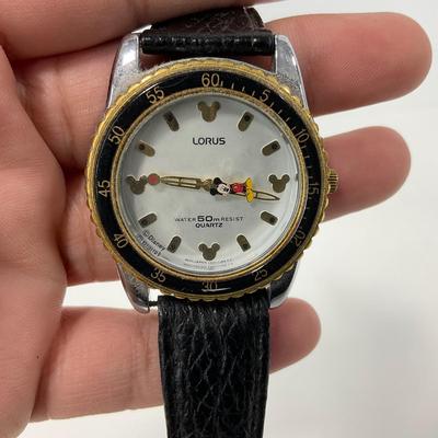 -78- WATCH | Lorus Mickey Mouse Vintage Diver Watch Quartz | V501-6L00