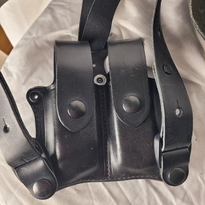 Black leather DeSantis shoulder holster 2 clip holder and holster