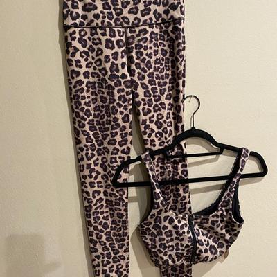 Leisure set - Good American. Pants size 0. Top size 1