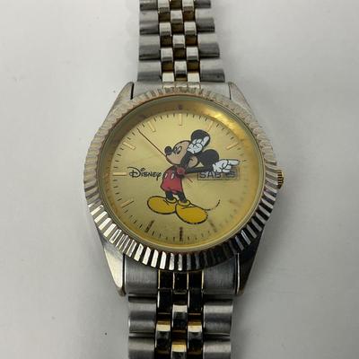 -87- WATCH | Disney Mickey Mouse Menâ€™s Watch